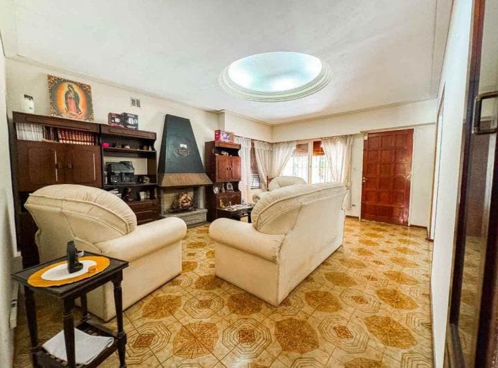Venta Casa 5 Ambientes en Ramos Mejia - 3