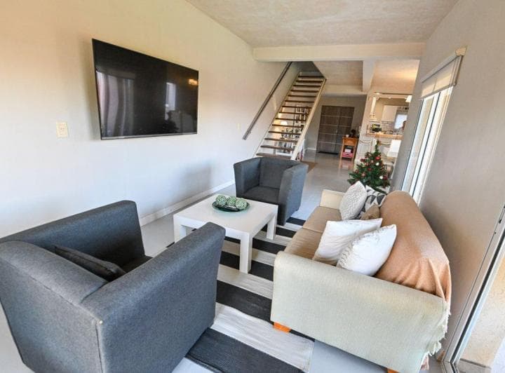Casa 3 Dorm. - Impecable - 5
