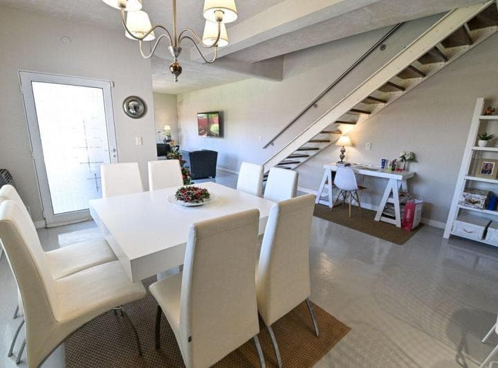 Casa 3 Dorm. - Impecable - 4