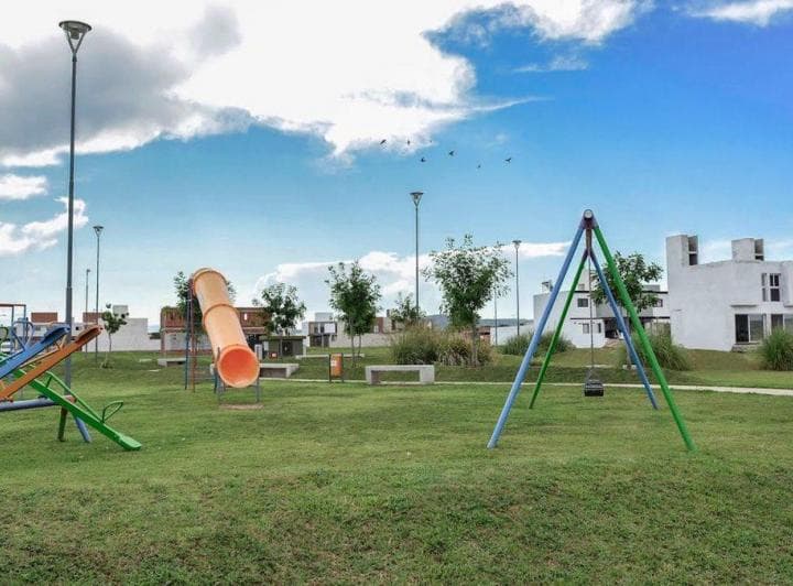 Venta Lote Docta Central 250 m² - 3
