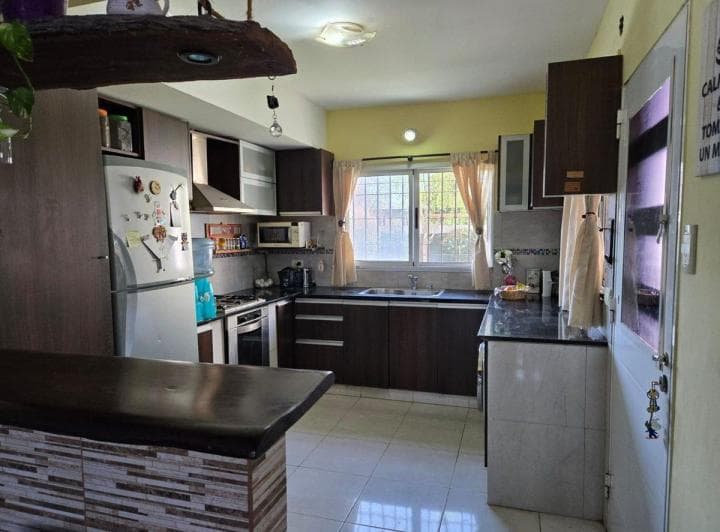 Casa en Venta - 2 Dorm. - Barrios Las Tardes - 2