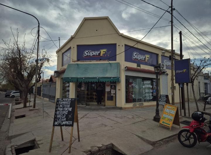 Remax Vendimia Vende Fondo de Comercio. Luzuriaga - 2