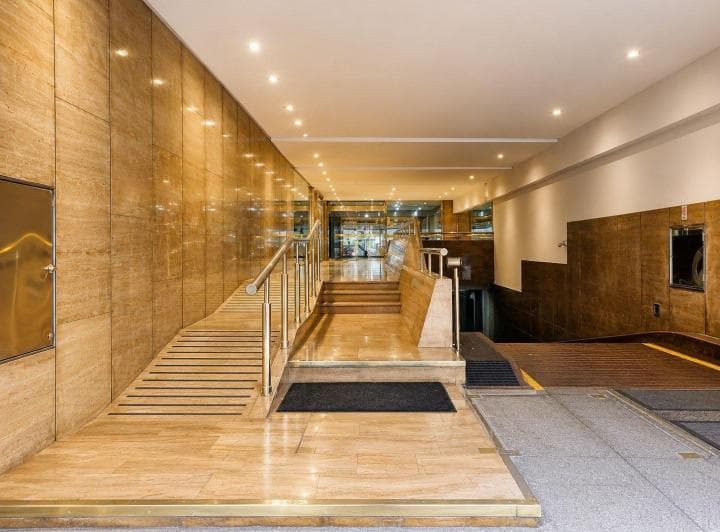 Venta | Inversión en Recoleta | Cochera Para 2 Motos | Alto Potencial de Renta - 4