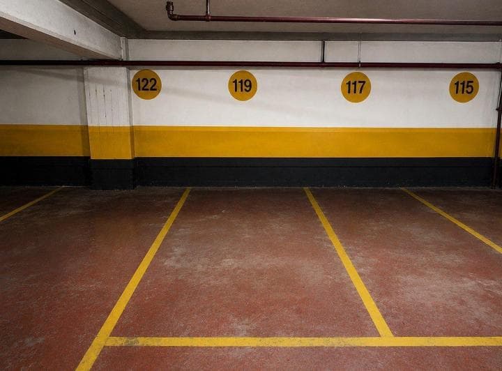 Venta | Inversión en Recoleta | Cochera Para 2 Motos | Alto Potencial de Renta - 3
