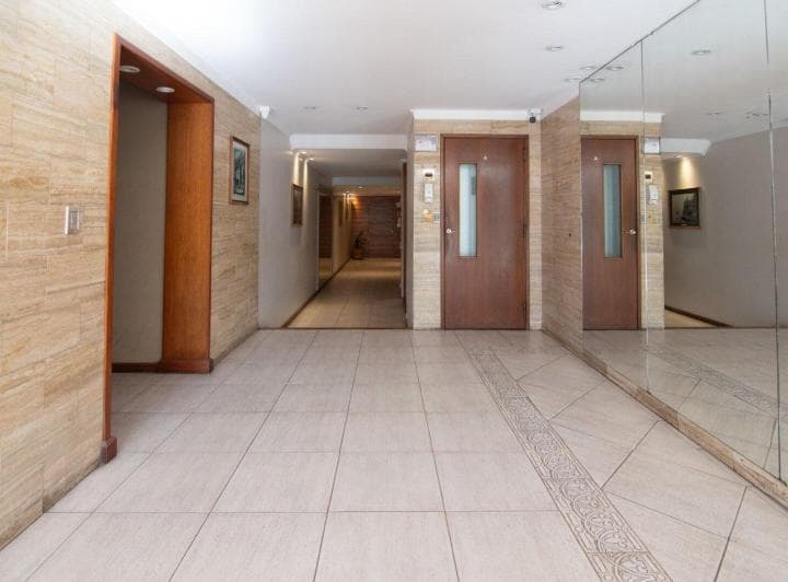 Venta Semipiso 4 Amb. a Nuevo en Villa Devoto | 2 Cocheras + Baulera - 2