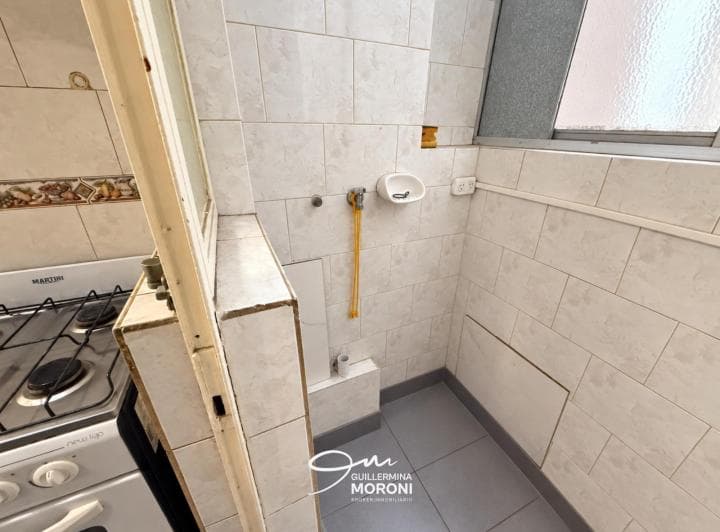 Departamento de Dos Ambientes a La Calle con Balcón, Zona Plaza Colón - 4