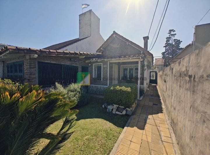 Venta - Casa - 3 Amb con Dependencia - Villa Ballester - 2