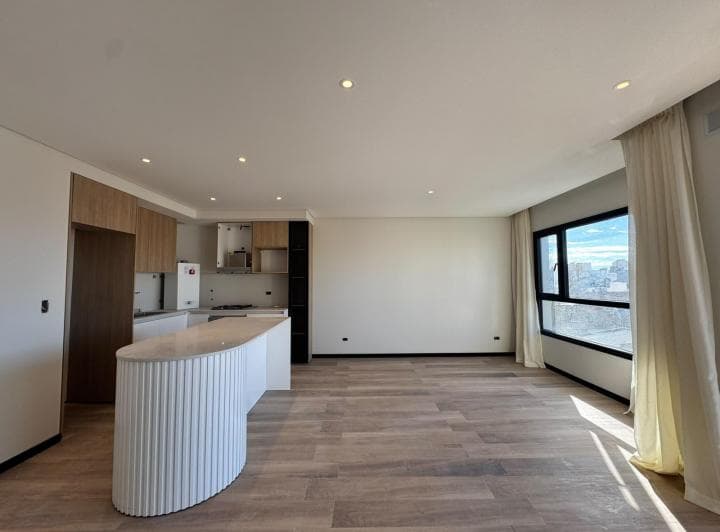 Venta. Departamento 2 Amb. Zona Chauvín - 2