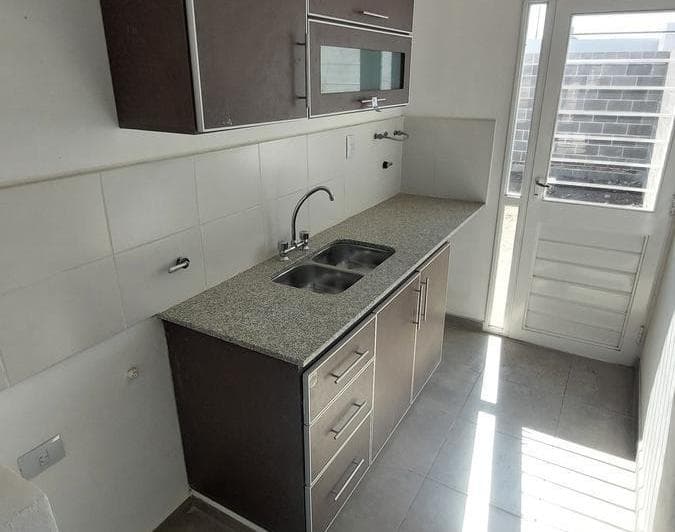 B° Alta Cba de Horizonte: Casa de 1 Dormitorio con Patio y Cochera! - 4