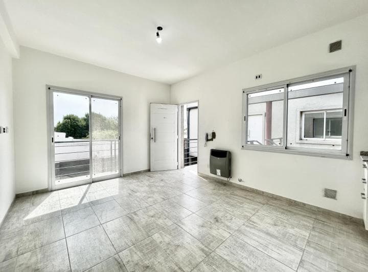 Departamento a Estrenar 2 Ambientes en Venta en Lujan Centro con Balcón - 5