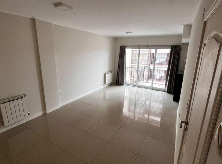 Departamento 2 Amb - Lamadrid 2545 - 2