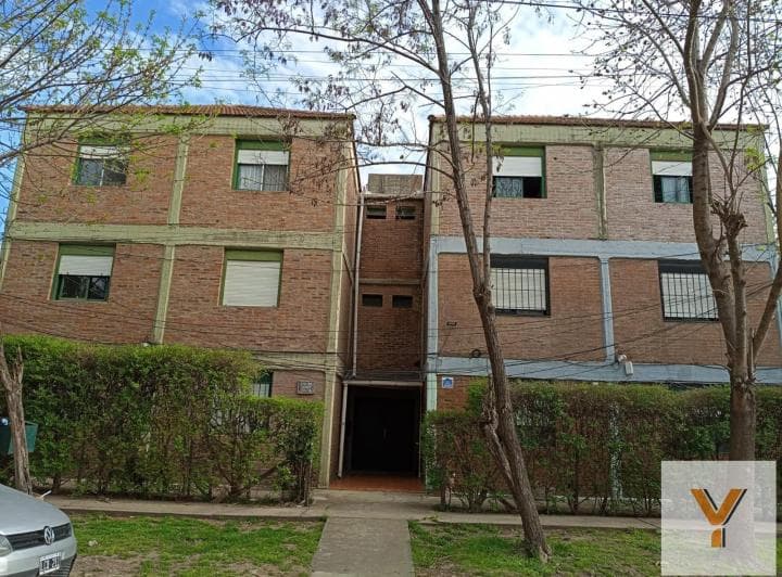 Departamento en Venta - 2 Dorm. 1 Baño - 151.55 m - La Plata - 2