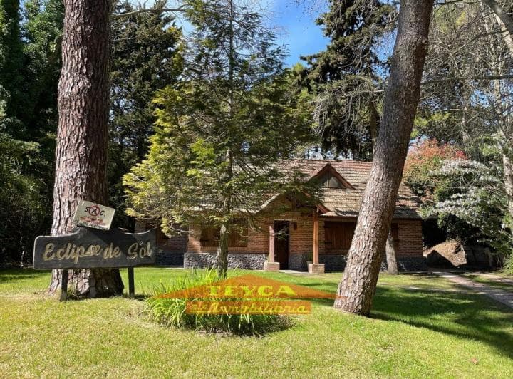 Venta, Casa de 4 Ambientes, Garage Cerrado, Pinamar Norte - 2