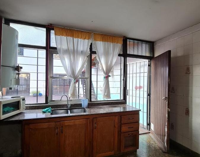 Hermosa Casa en Venta - Burzaco - 3