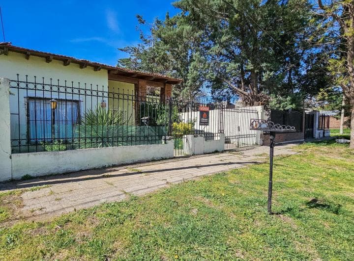 Casa en Venta en Baigorria 2586, Bahía Blanca - 2