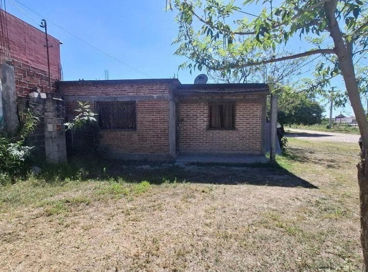 Venta de Casa a Refacionar B° Balcon, 3 Ambientes - 2