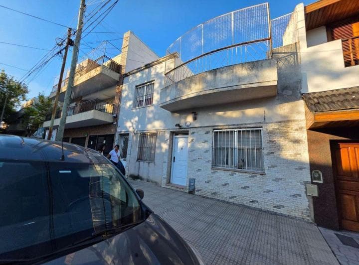 Venta PH 4 Ambientes Patio Terraza Monte Castro - 2