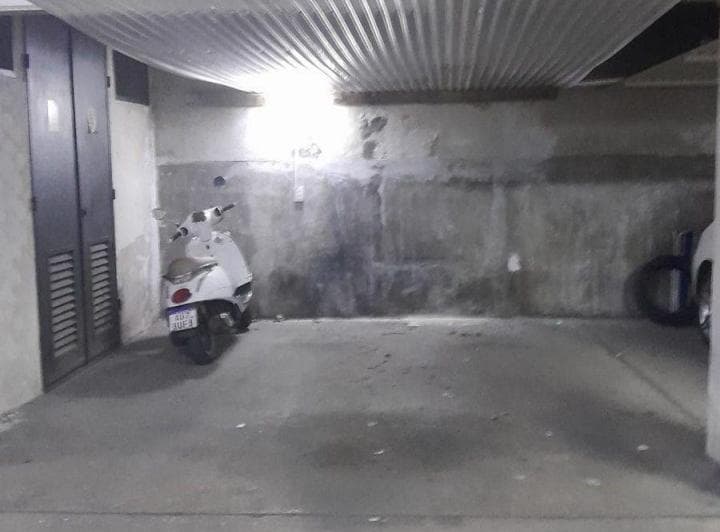 Venta Cochera Pb Fija Cubierta Parque Patricios - 3