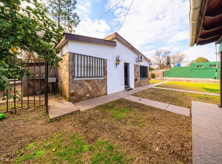 Casa en Venta Funes - Esquina Unica - 2