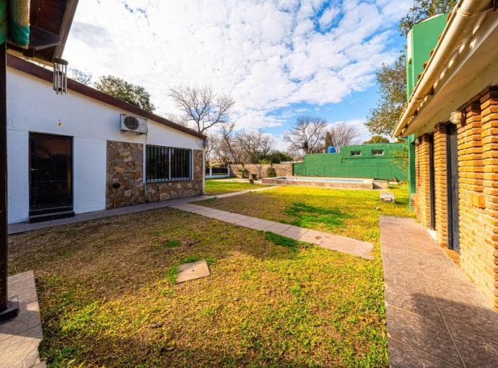 Casa en Venta Funes - Esquina Unica - 3