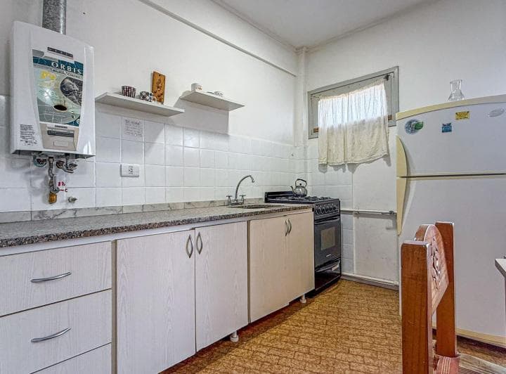 Venta Departamento 2 Ambientes con Cochera - 2