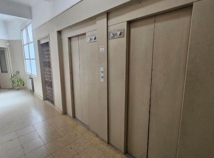 Venta de Oficinas Al Frente San Nicolas - 4