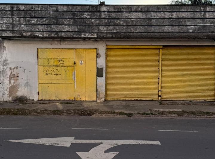 Deposito a Restaurar en Venta Sobre Calle Colon - 2