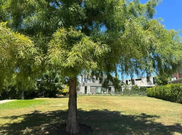 Venta Lote Central en Barrio Ayres Plaza, Pilar - 2