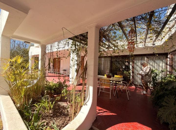 Casa en Venta C/ Cochera en Chacras de Coria - 2