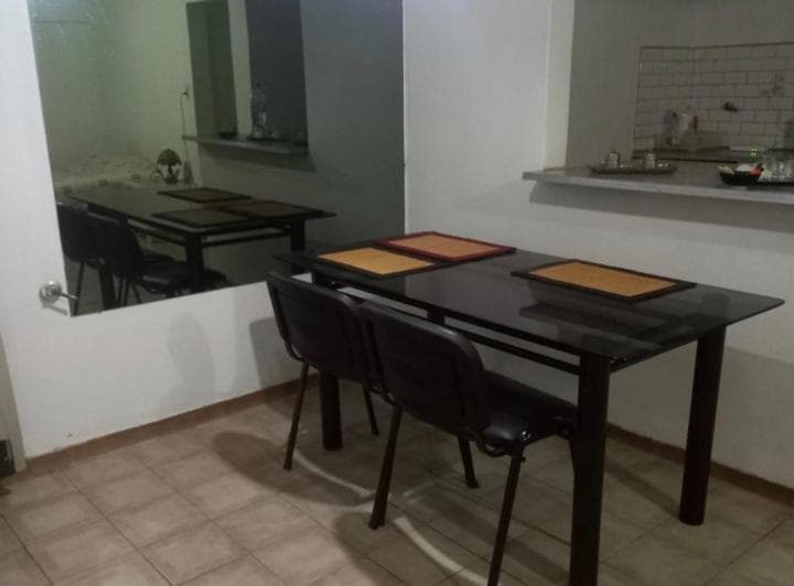 Propiedad en Doble Lote de Calle a Calle: 1 o 2 Casas con Piscina y Doble Garage - 2