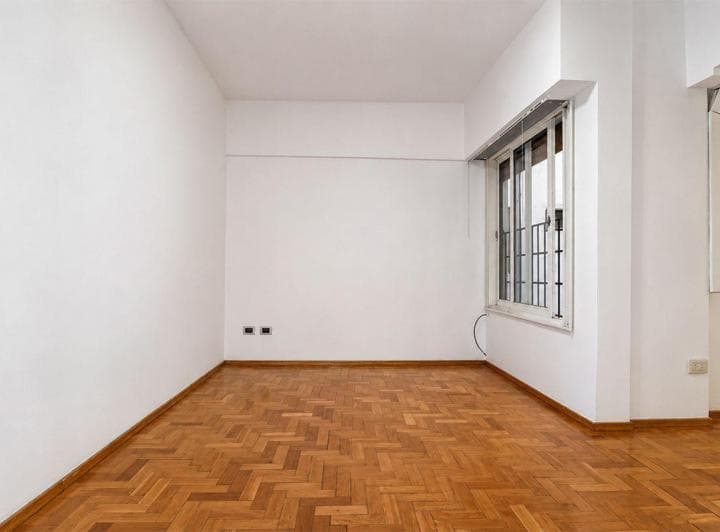 Consultorio en Las Cañitas. Apto Crédito. Buen Edificio con Encargado - 2