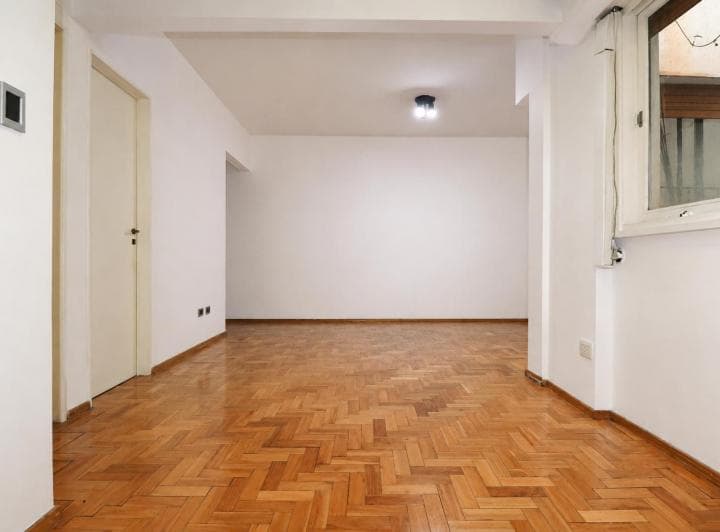 Consultorio en Las Cañitas. Apto Crédito. Buen Edificio con Encargado - 5