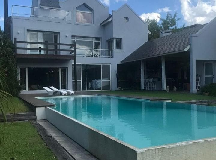Casa Chalet en Venta en Los Castores, Nordelta, Tigre - 2