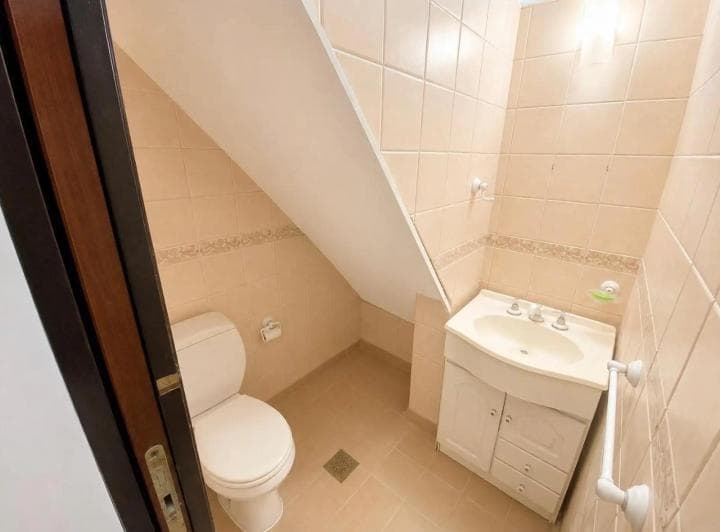 Triplex en Venta Frente a Estación Don Bosco con Cochera, Totalmente Reciclado - 5
