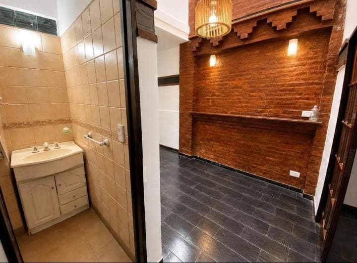 Triplex en Venta Frente a Estación Don Bosco con Cochera, Totalmente Reciclado - 4