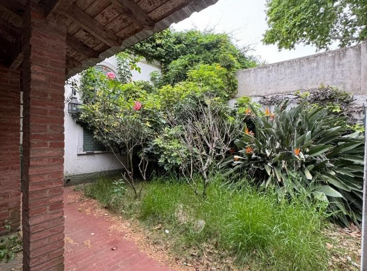 Venta – Lote Propio con Casa a Refaccionar | Villa del Parque - 2