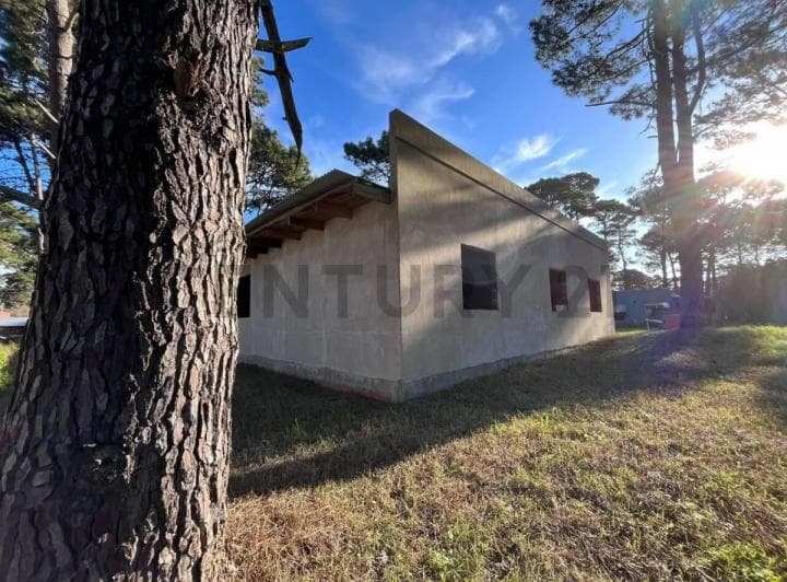 Venta de Lote en Ostende con Edificación Iniciada - 4