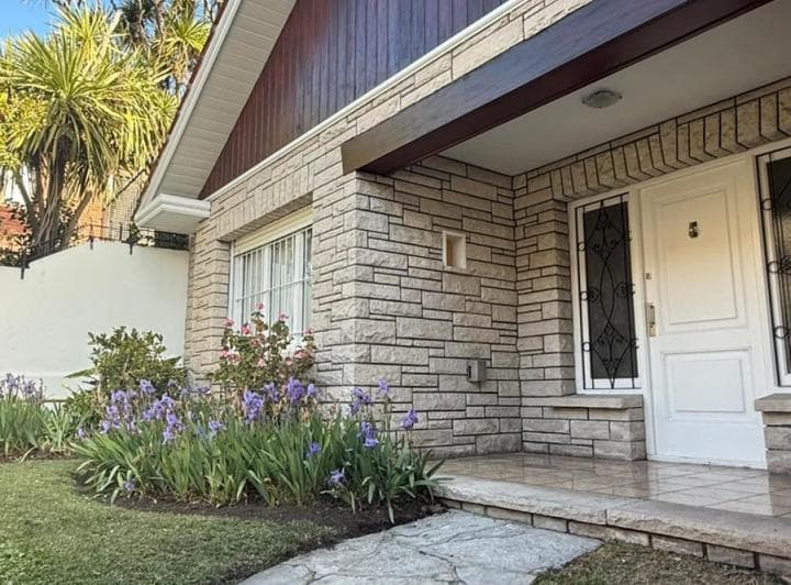 Excelente Chalet de 3 Ambientes en Barrio Los Troncos - 3