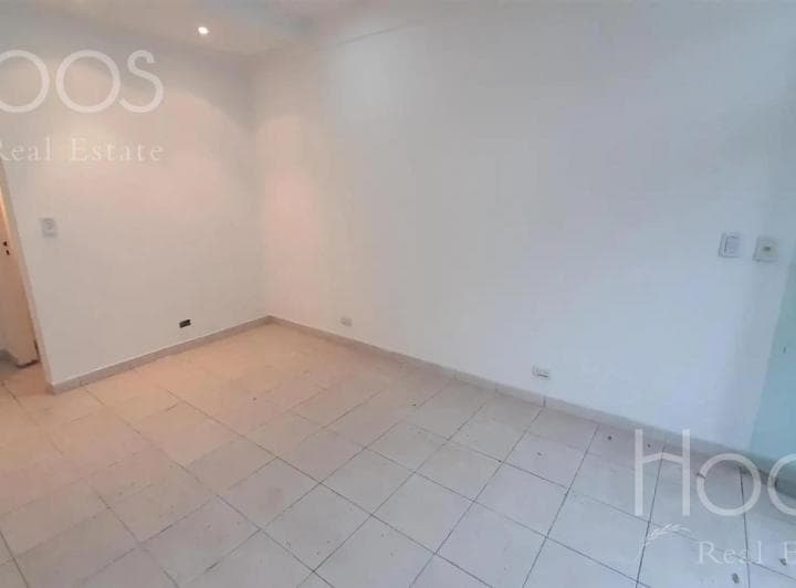 Local en Venta Sobre Av Forest - 3