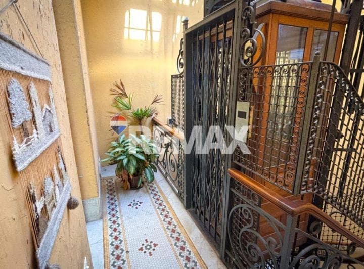 En Venta PH Único en Balvanera C/ascensor y Azotea - 2