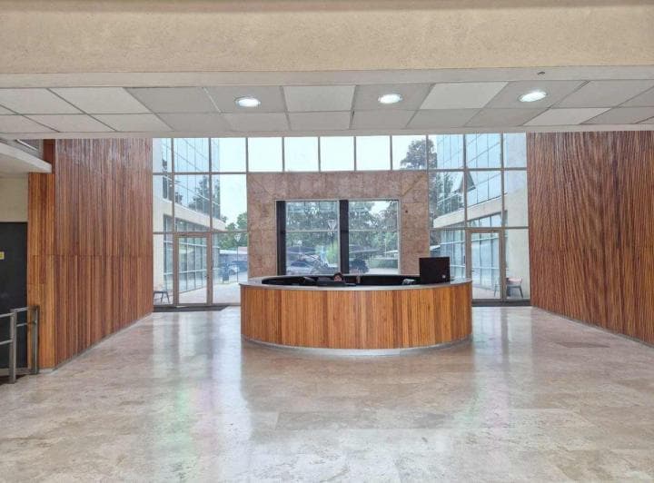Oficina Venta con Cochera en Amaneceres Oficce - 2