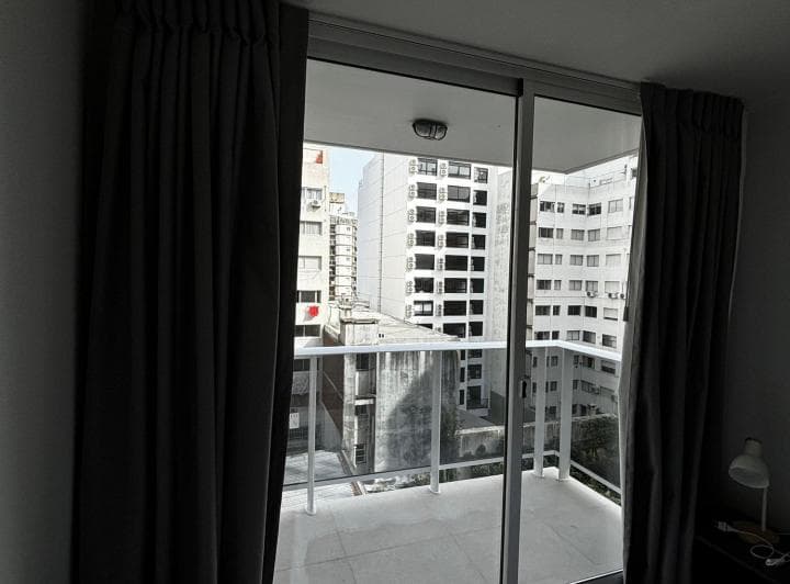 Venta de Apartamento Amoblado con Renta en Pocitos - 4