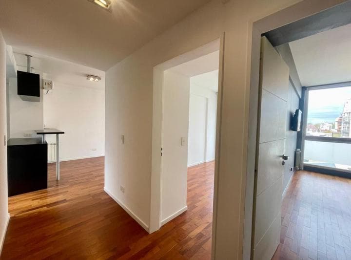 Departamento 3 Ambientes con Balcón y Cochera en Villa del Parque - 2