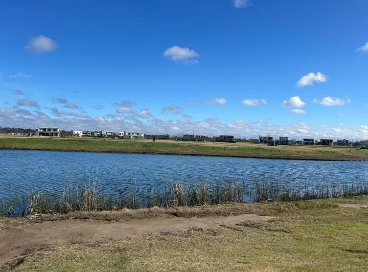 Dueño Vende Puertos / Barrio Amarras Lote 133 con Vista y Acceso Al Lago - 3