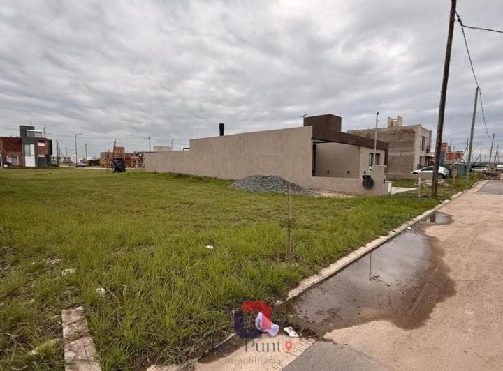 Lote en Brisas de Manantiales - 2