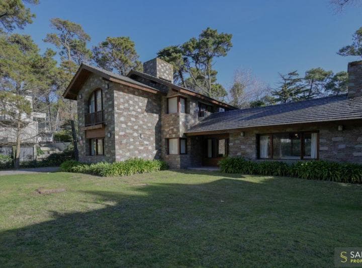 Casa de 271 m² con 4 Dorm. en Venta en Cariló - 3