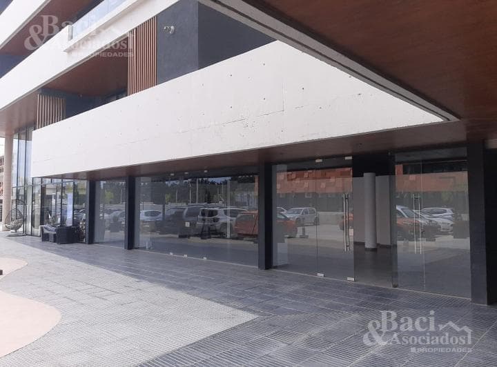 Alquiler Local Comercial de 104 m - 5