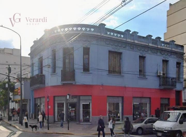 Local en Villa Urquiza - 2