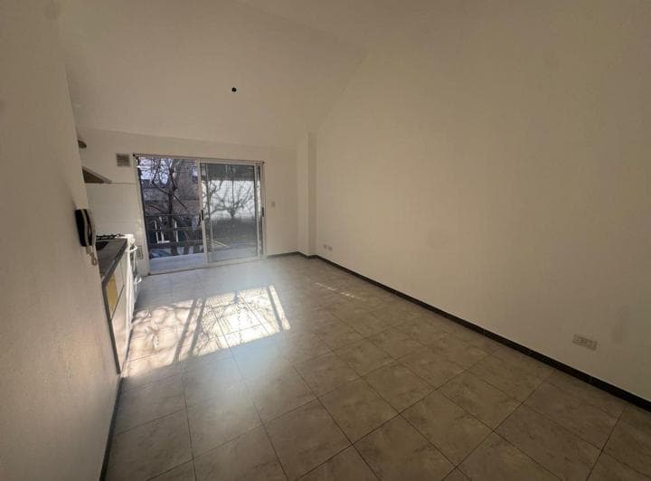 Venta Depto 2 Amb en Villa Gral Mitre con Balcon - 4