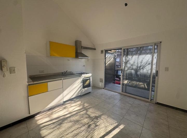 Venta Depto 2 Amb en Villa Gral Mitre con Balcon - 5